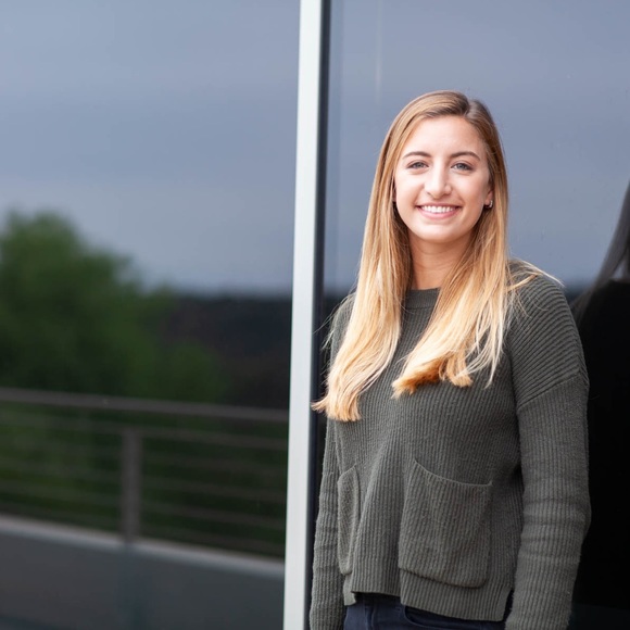 Meet your Posher, Shelby - Picture 1 of 1